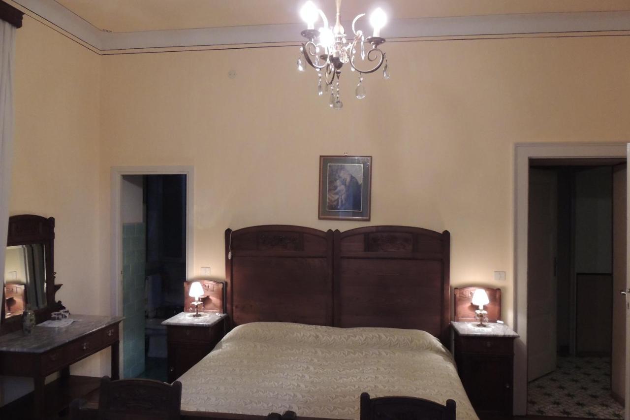 B&B Villa Margherita Lesa Bagian luar foto