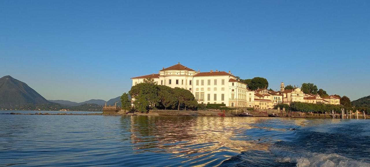 B&B Villa Margherita Lesa Bagian luar foto