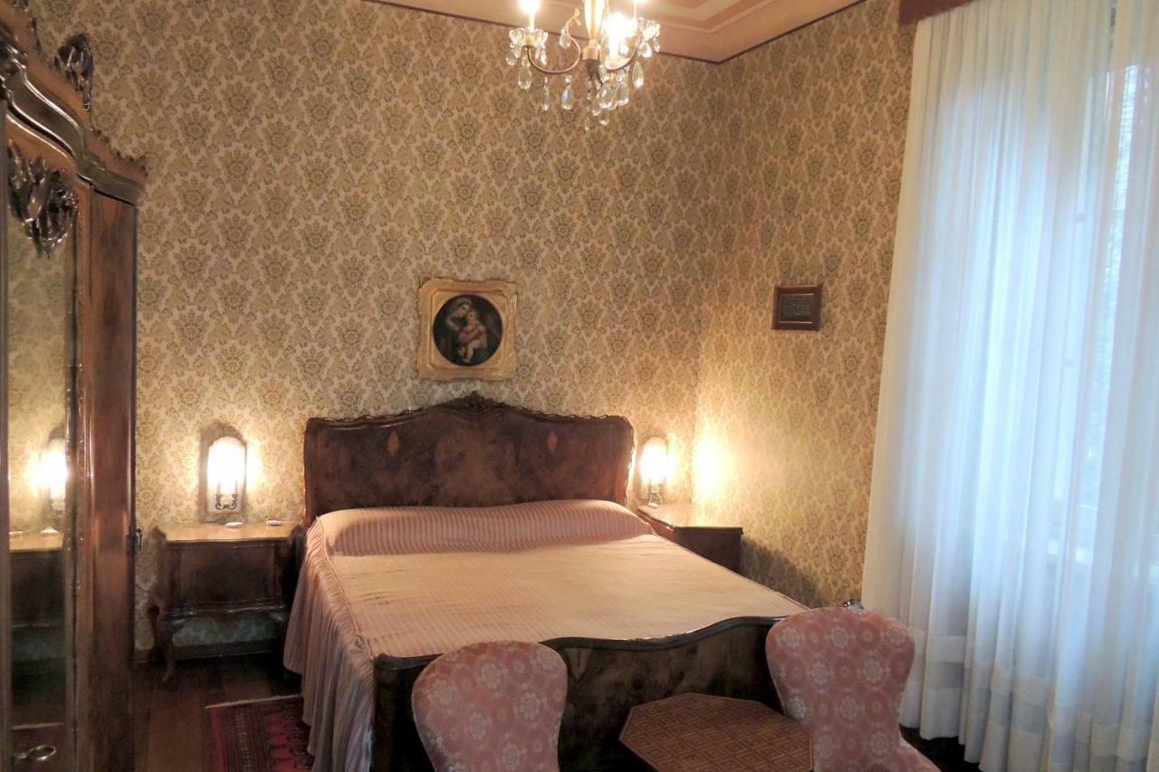 B&B Villa Margherita Lesa Bagian luar foto